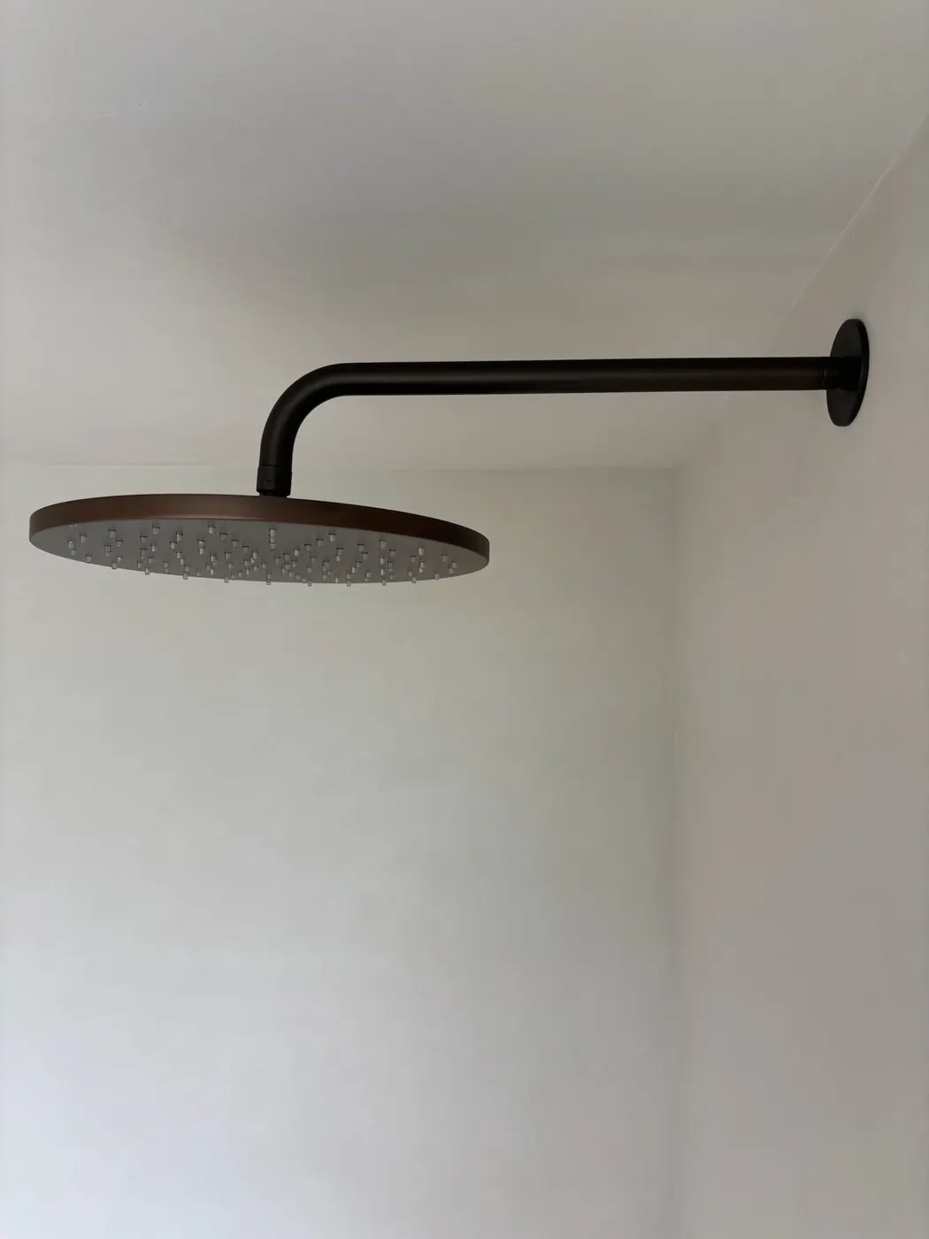 Naadloze badkamer volledig in FORCRETE microcement